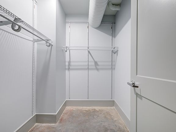 5th image of 570 N Cameron St #2abaeb01b