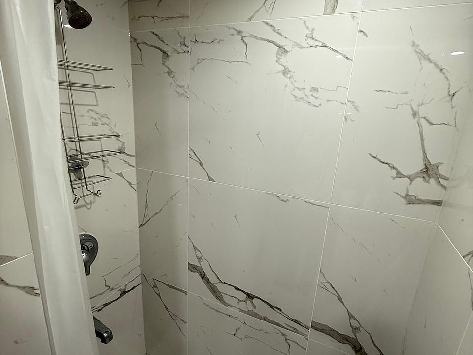 1st image of 54 Moneypenny Pl