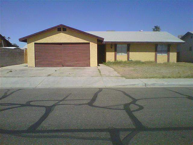 1st image of 1728 W 27th St