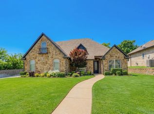 1613 Olympic Dr, Longview, TX 75605