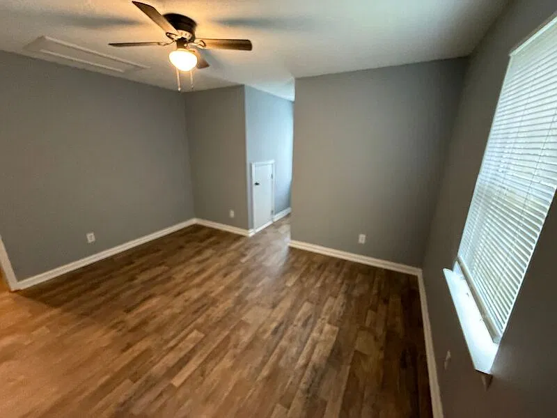 3 bed, 1.5 bath, 1224 sqft, $1,795 — Photo 4