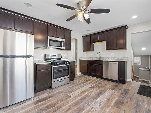 4th image of 22121 Brookwood Dr