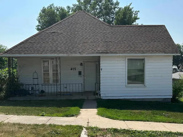 415 S A St, Albia, IA 52531