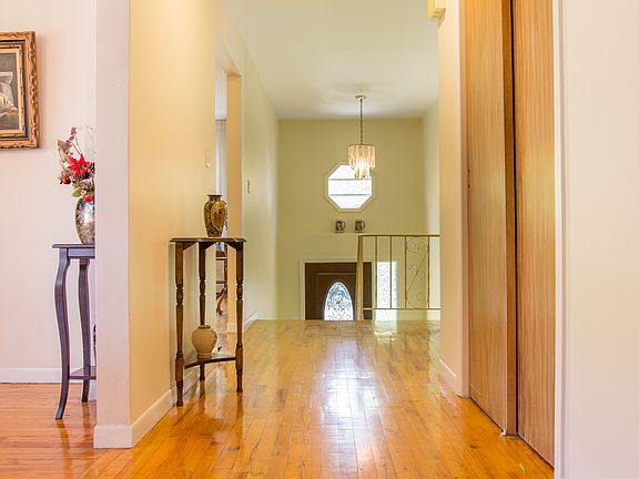2nd image of 1524 Nepperhan Ave