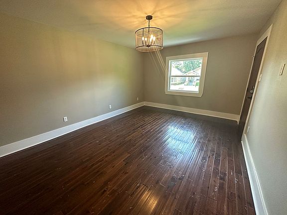 3rd image of 224 Prospect St