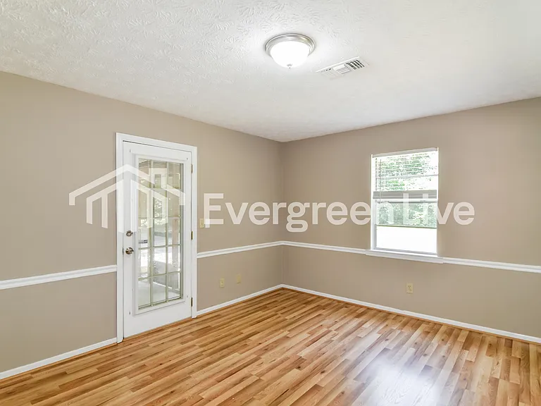 625 Durward Dr — Photo 5