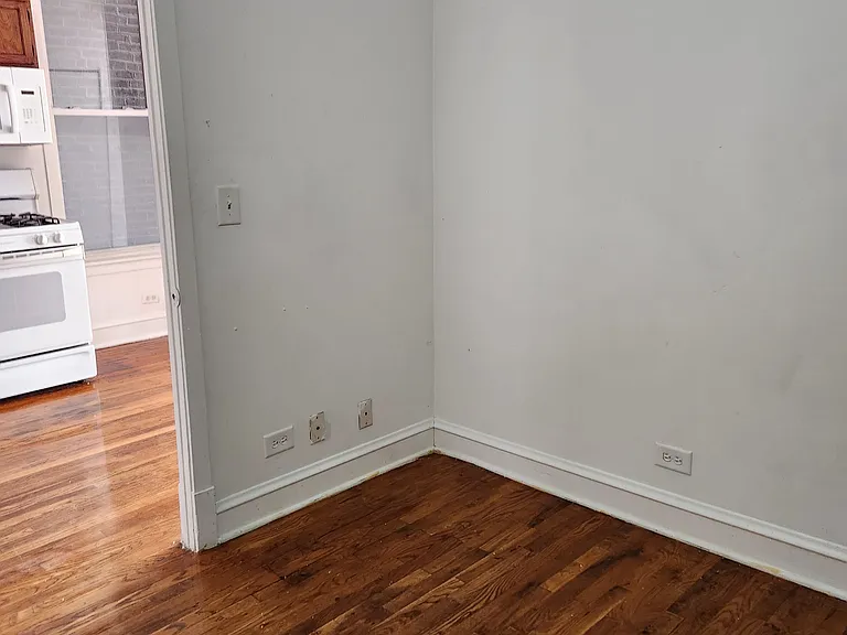 2238 W 21st St #2F — Photo 15
