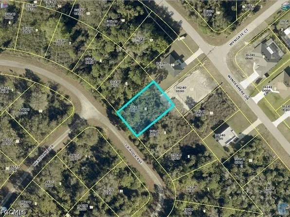 1882 La Roda Ave, Lehigh Acres, FL 33972