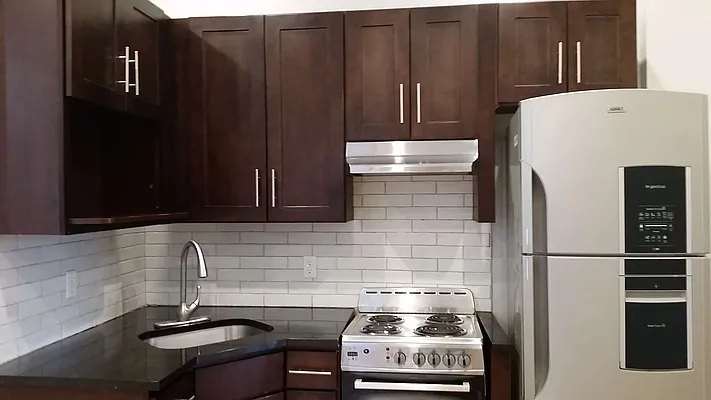 Rented by Signature Property Realty | media 33