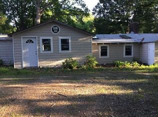 5 Paradise Farm Ln, Forestdale, MA 02644