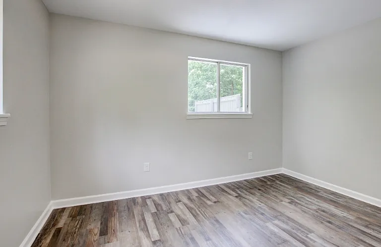2024 Lintwood Dr — Photo 8