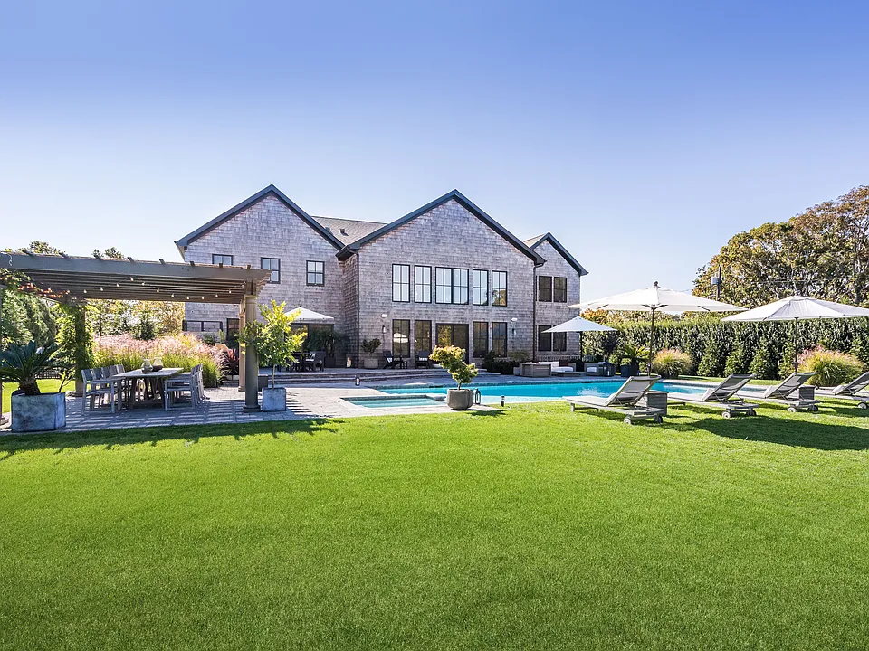 30 N Bishop Ln