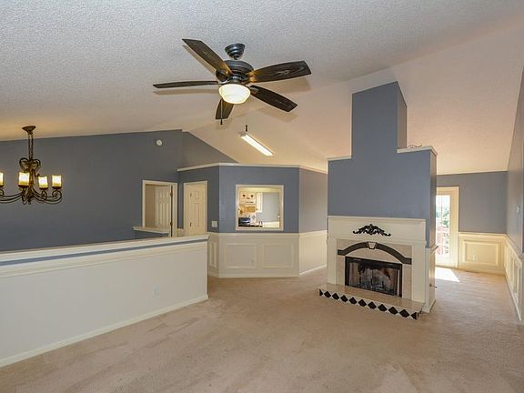 4th image of 880 Ashland Park Way
