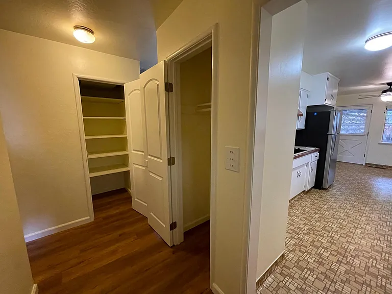 9236 Holland Ave — Photo 6