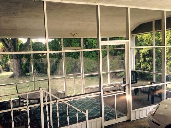 Screened patio