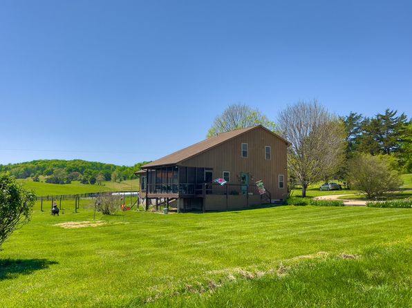1255 Ross Rd, Lexington, VA 24450