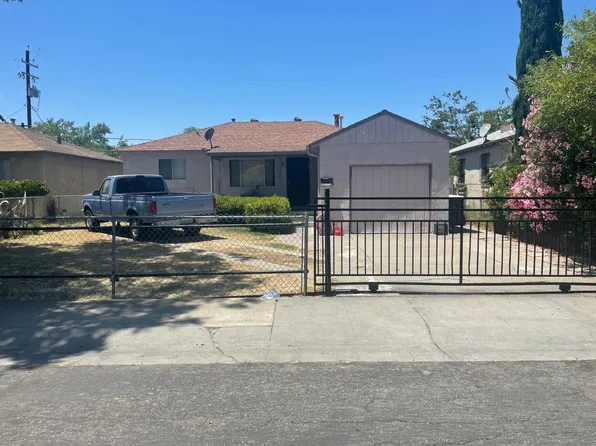 2105 Phelps St, Stockton, CA 95206