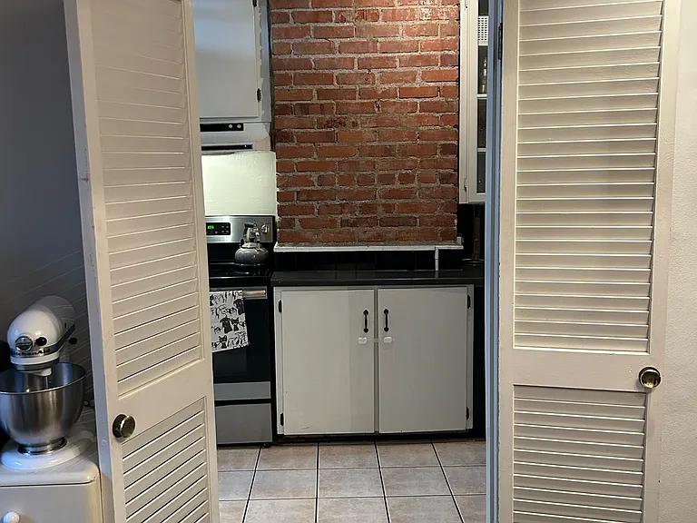 4508 J C Nichols Pkwy #2S — Photo 13