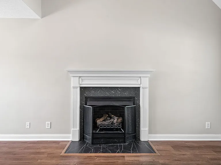 680 Foxfield Dr — Photo 7