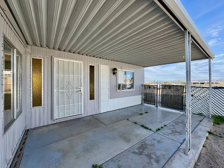 2271 Riverview Ct — Photo 5