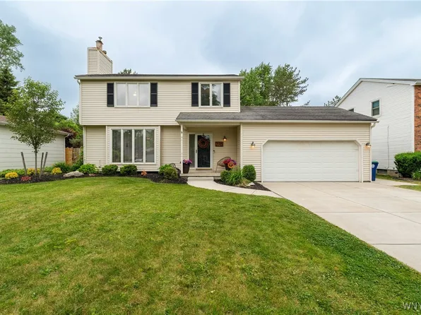 278 Shady Grove Dr, East Amherst, NY 14051