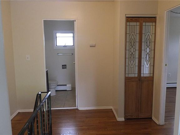 3rd image of 6429 Wells Dr