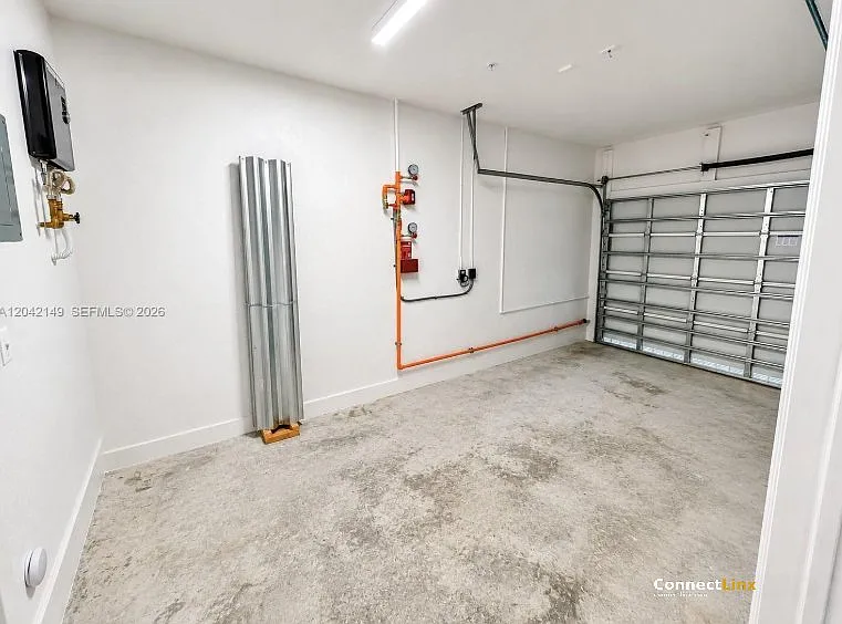 114 SW 184th Pl — Photo 15