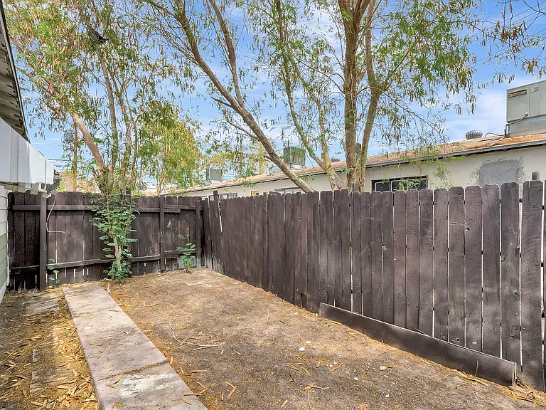 510 S 11th St — Photo 5