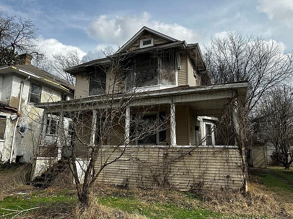 2nd image of 617 27th St