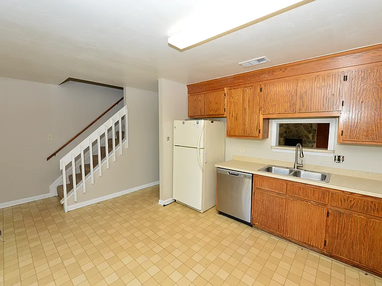 443 Benlea Cir — Photo 6