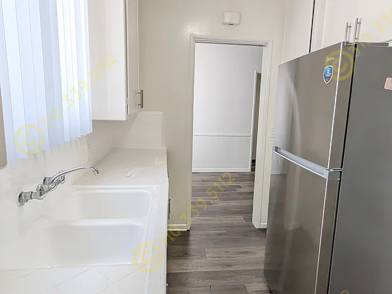 1254 N Havenhurst Dr #15 — Photo 7