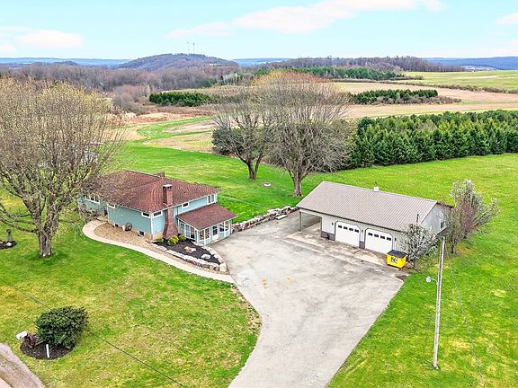 3rd image of 534 Harvest Dr