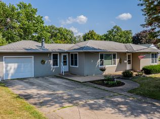117 N Pine St, Princeton, IL 61356