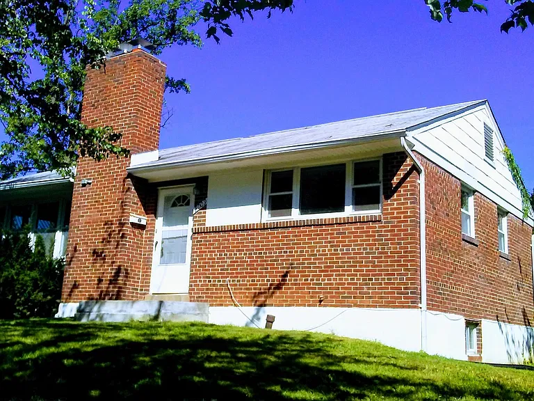 4009 Weller Rd — Photo 2