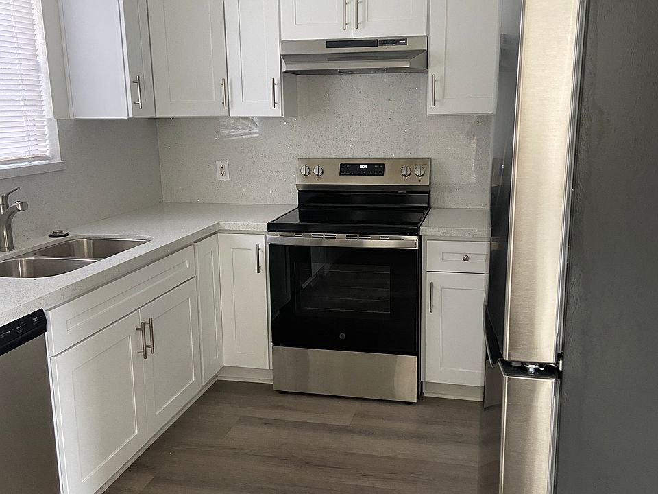 1st image of 805 Arcadia Ave