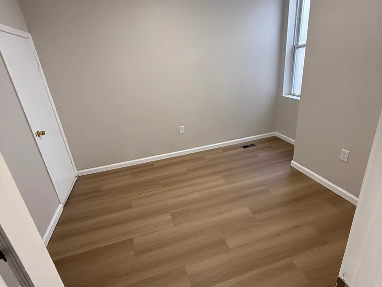 820 N Washington St — Photo 5