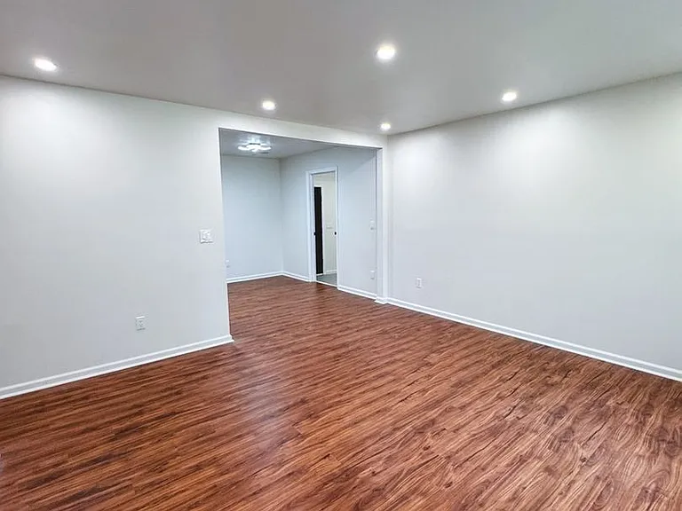 2801 Wedgefield Dr — Photo 4