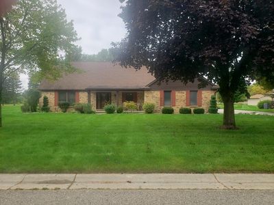 1429 Hickory Hollow Dr, Flint, MI, 48532