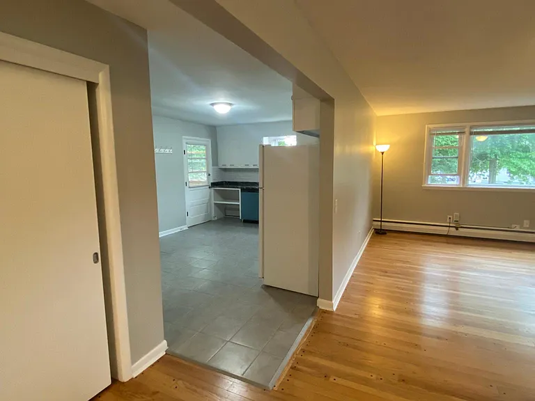 206 Oak St #1 — Photo 19