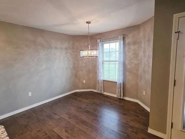 301 W Corsica St — Photo 5