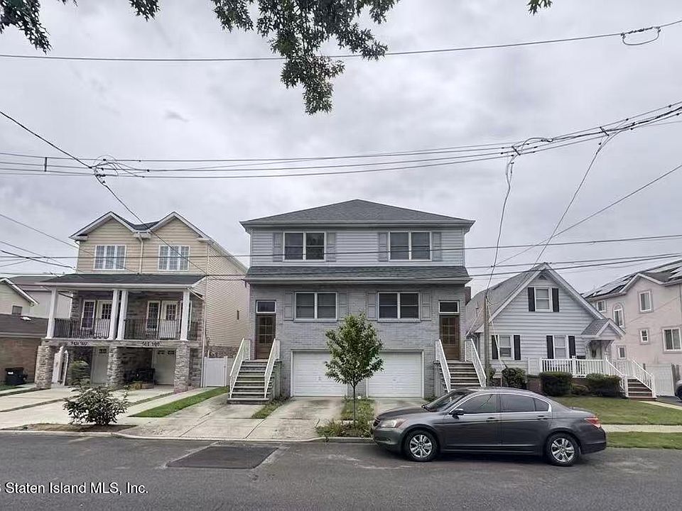 1st image of 263 Rudyard St