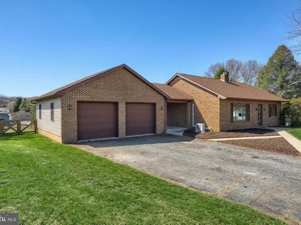 911 Ruby Ln, Wrightsville, PA 17368