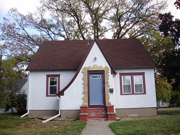 2nd image of 1002 10th Ave N