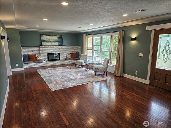 5th image of 243 N Shepherd Road