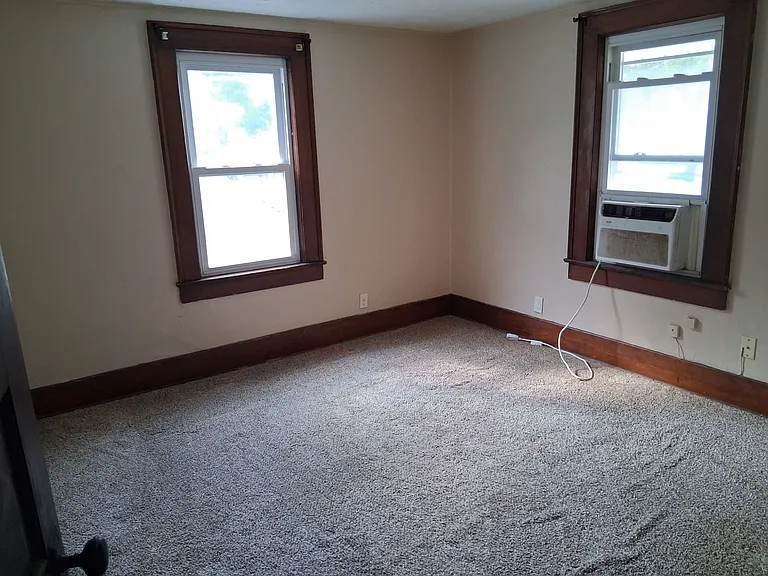 1543 Front St — Photo 8
