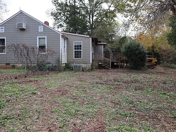 2nd image of 222 W C St