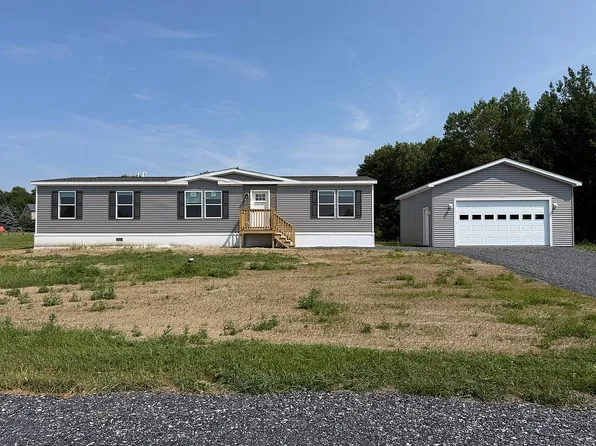 165 Ladimi Cir, Highgate, VT 05459