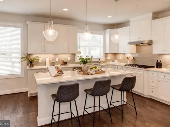 2350 Wyeth St, Silver Spring, MD 20906