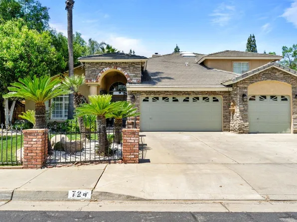 724 N Hughes Ave, Clovis, CA 93611