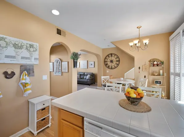6550 Hearthstone Cir, Rocklin, CA 95677